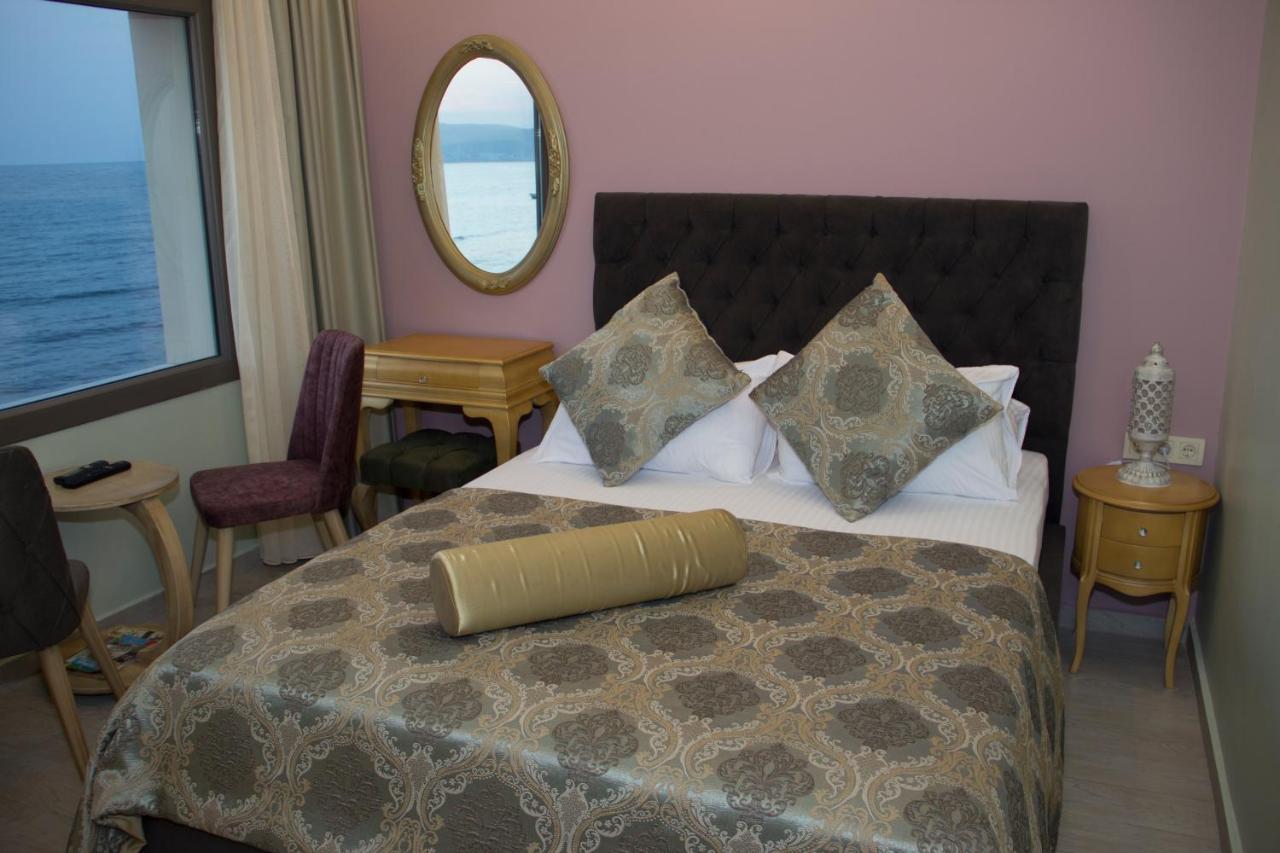Itimat Otel Urla Buitenkant foto